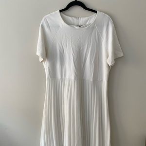 White short sleeve pleaded dress!
